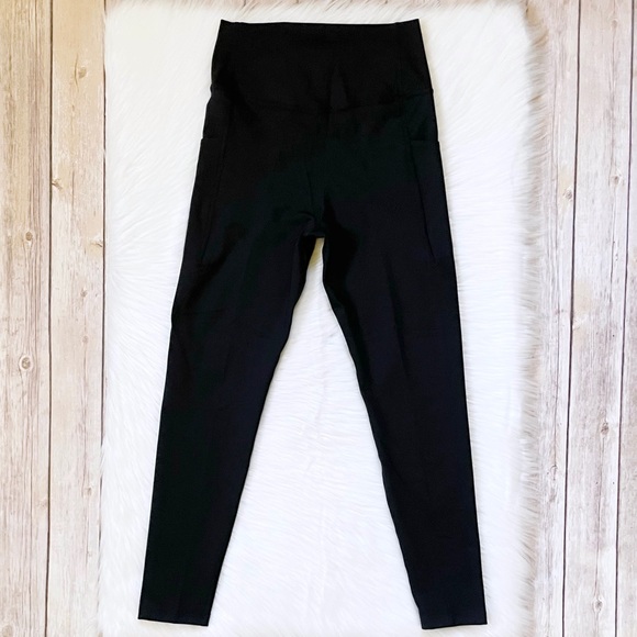 The North Face Women’s Motivation High Rise 7/8 Pocket Tights - Picture 4 of 10